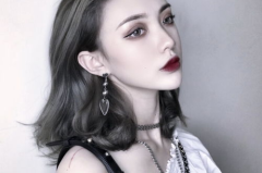 御姐女头像高冷侧脸,展现独特魅力的头像风格解析