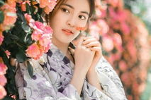 和服吃瓜,揭秘日本夏日祭典的趣味瞬间