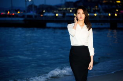 美丽的姑娘2018在线观看,2018年热门电影美丽的姑娘在线观影指南